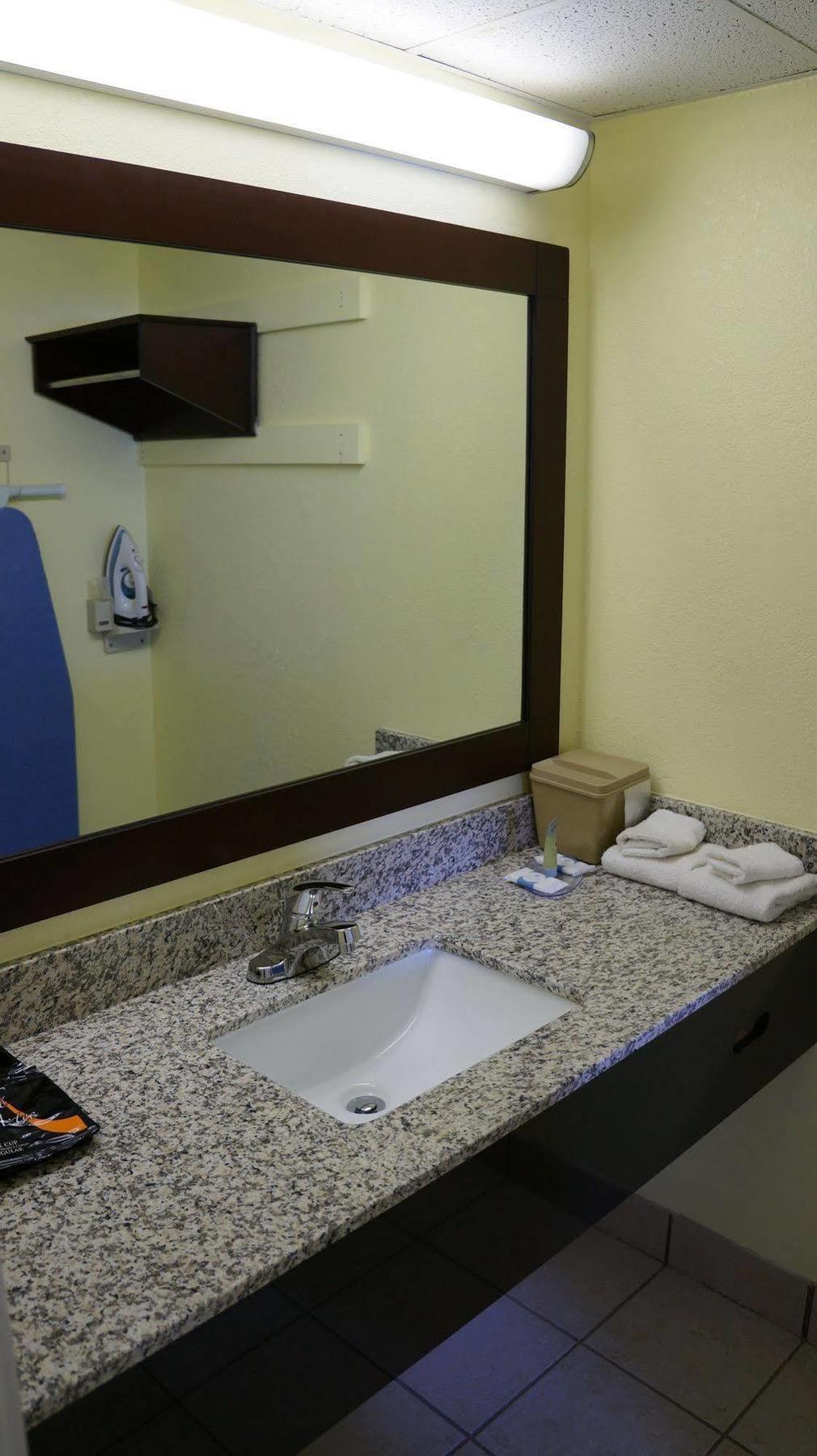 Regency Inn Pittsburg Luaran gambar